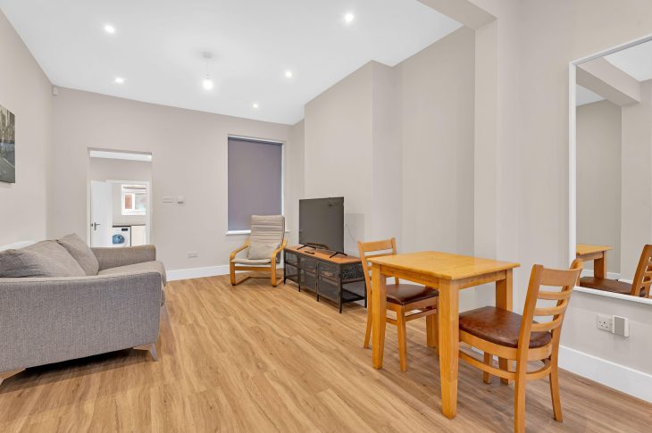 5 Burleigh Road